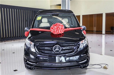 奔馳威霆添譽版商務車七座內飾貼心設計